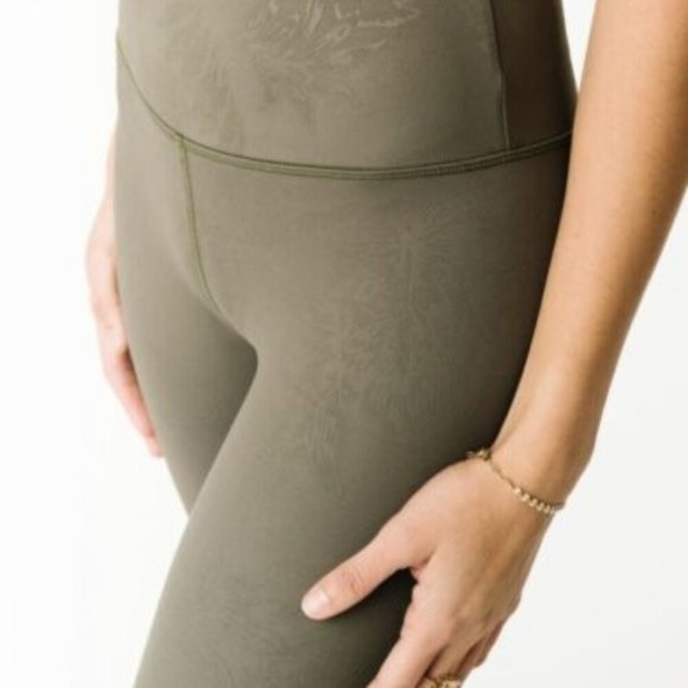 Zyia Active Forest Foliage Light N Tight 7/8 Leggings Size 12